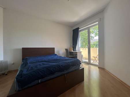 Schlafzimmer - Etagenwohnung in 40237 Düsseldorf mit 65m² kaufen