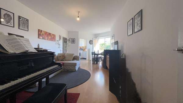 Wohnzimmer - Etagenwohnung in 40237 Düsseldorf mit 65m² kaufen