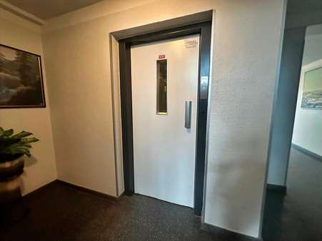 Aufzug - Etagenwohnung in 40549 Düsseldorf mit 77m² kaufen