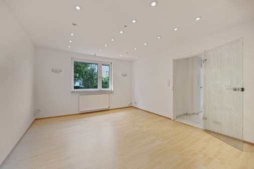 Wohnzimmer_Teilansicht - Etagenwohnung in 40468 Düsseldorf mit 71m² kaufen