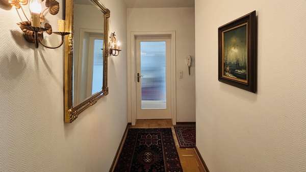 Flur Flur - Etagenwohnung in 40470 Düsseldorf mit 108m² kaufen