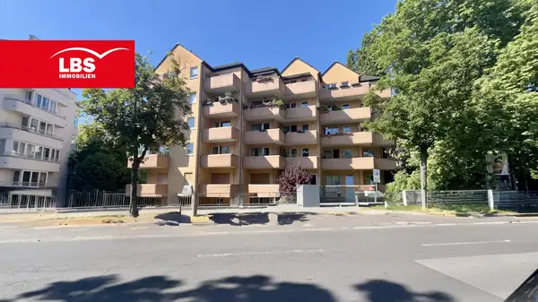 Lichtdurchflutete 2 Zimmer Wohnung in Düsseltal!