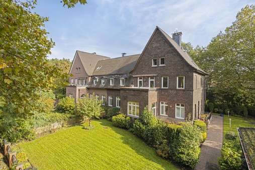 Außenansicht - Etagenwohnung in 46047 Oberhausen mit 214m² kaufen
