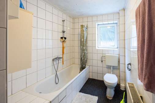 1. OG: Tageslichtbad - Mehrfamilienhaus in 58644 Iserlohn mit 282m² kaufen