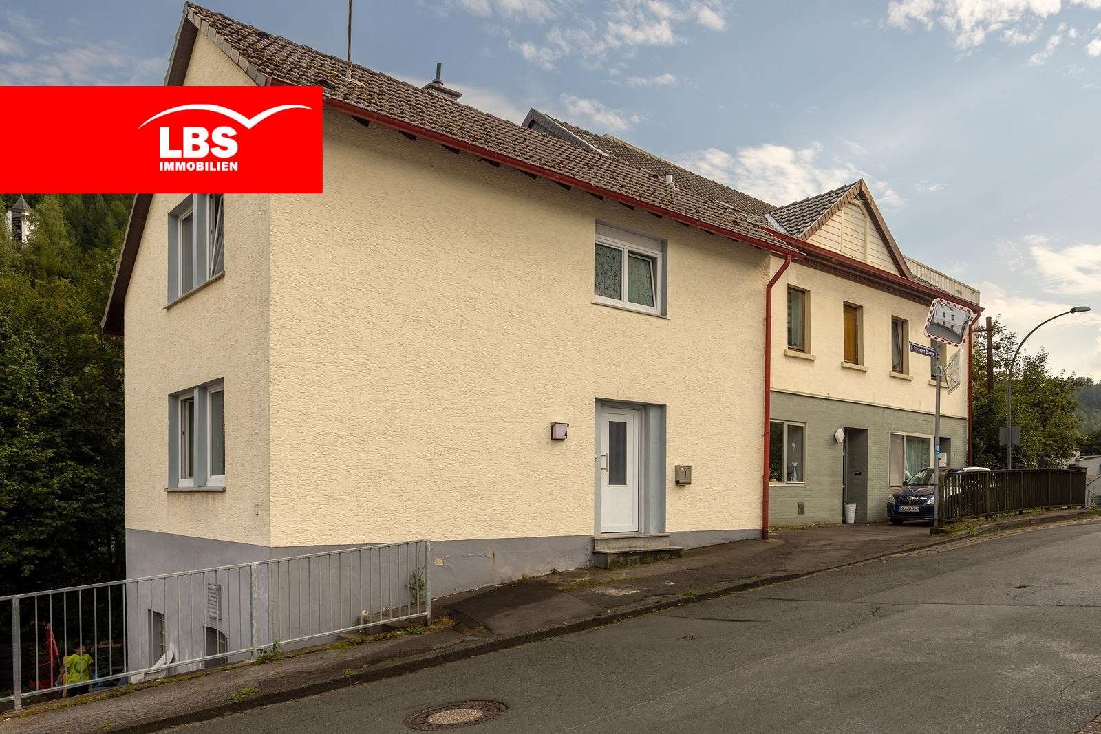 Außenansicht - Mehrfamilienhaus in 58762 Altena mit 336m² kaufen