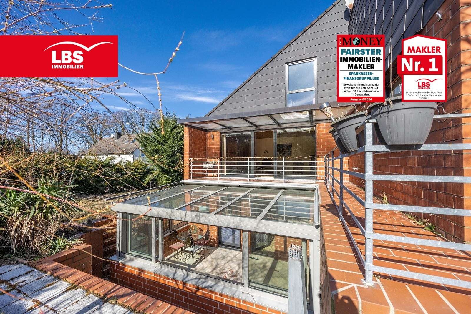 Außenansicht mit Wintergarten - Zweifamilienhaus in 58730 Fröndenberg mit 180m² kaufen