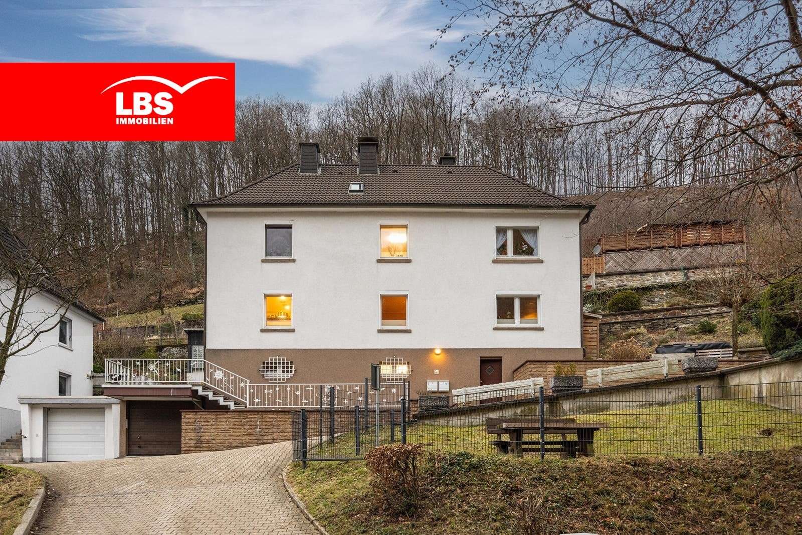 Außenansicht - Zweifamilienhaus in 58579 Schalksmühle mit 190m² kaufen