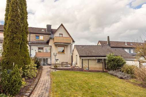 Außenansicht, Gartenseite - Doppelhaushälfte in 58642 Iserlohn mit 107m² kaufen