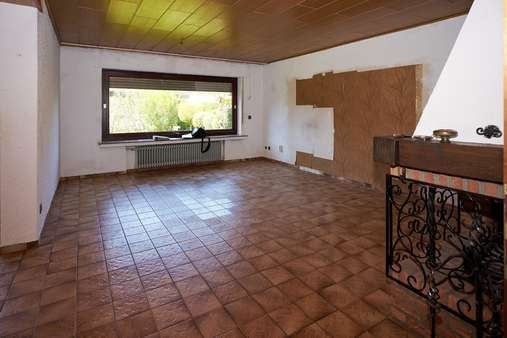 Wohnzimmer - Doppelhaushälfte in 58708 Menden mit 133m² kaufen