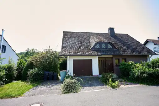 Repräsentative Familienvilla – hell, großzügig & familienfreundlich