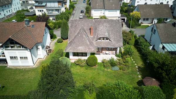 Aussenansicht - Einfamilienhaus in 59759 Arnsberg mit 175m² kaufen