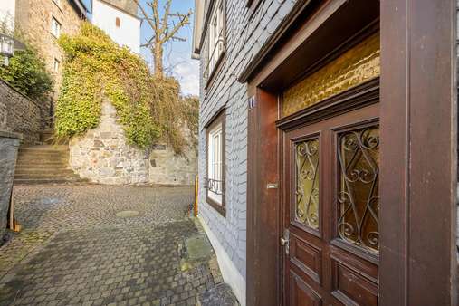Eingangstür - Einfamilienhaus in 59821 Arnsberg mit 80m² kaufen