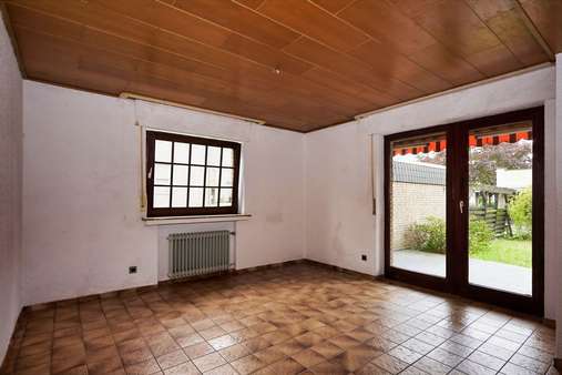 Esszimmer mit Zugang Terrasse Esszimmer mit Zugang Terrasse - Doppelhaushälfte in 58708 Menden mit 133m² kaufen