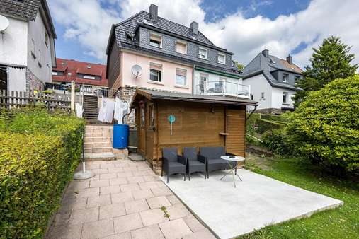 Gartenhaus mit Terrasse Gartenhaus mit Terrasse - Doppelhaushälfte in 58509 Lüdenscheid mit 78m² kaufen