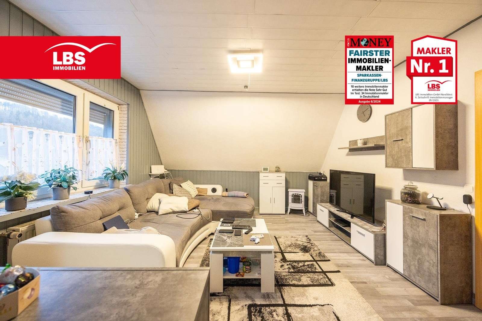 Wohnzimmer Wohnzimmer - Dachgeschosswohnung in 58513 Lüdenscheid mit 67m² kaufen
