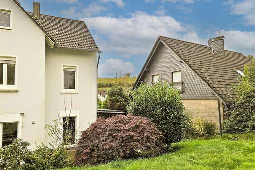 Garten Garten - Zweifamilienhaus in 58553 Halver mit 221m² kaufen