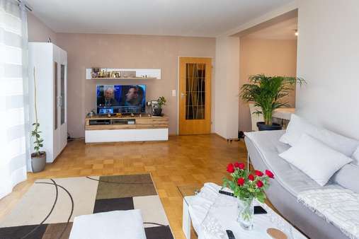 Wohnzimmer - Etagenwohnung in 58511 Lüdenscheid mit 65m² günstig kaufen