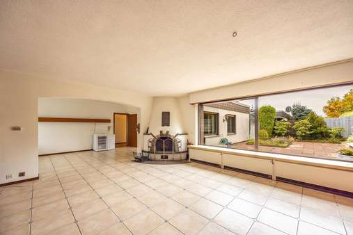 EG: Wohn- und Esszimmer - Einfamilienhaus in 58566 Kierspe mit 200m² kaufen