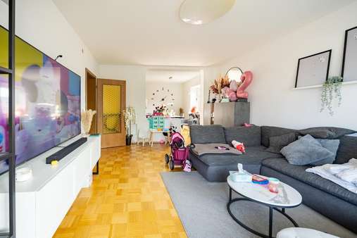 Wohnzimmer, offen übergehend ins Esszimmer - Etagenwohnung in 58511 Lüdenscheid mit 95m² kaufen