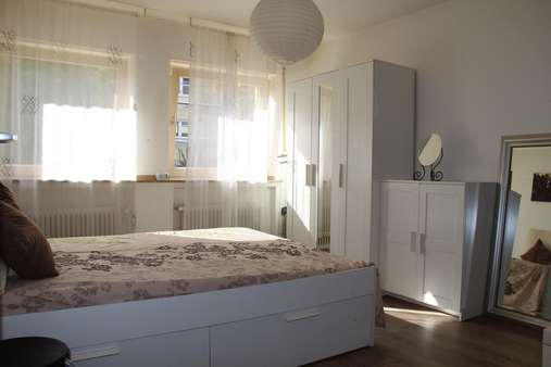 Schlafzimmer Schlafzimmer - Souterrain-Wohnung in 33100 Paderborn mit 42m² kaufen