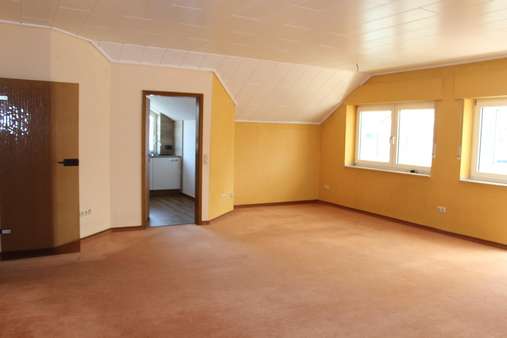 Wohn-/Esszimmer Wohn-/Esszimmer - Dachgeschosswohnung in 33161 Hövelhof mit 87m² kaufen