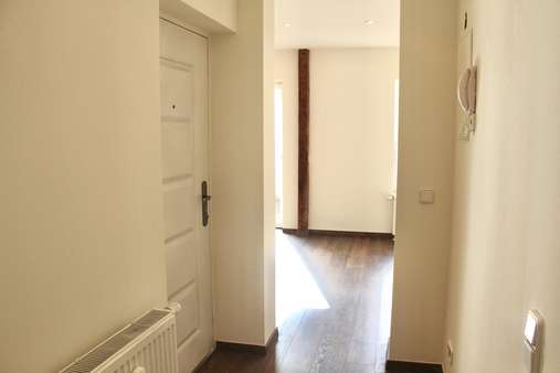 Flur Wohnung OG - Mehrfamilienhaus in 32105 Bad Salzuflen mit 280m² kaufen