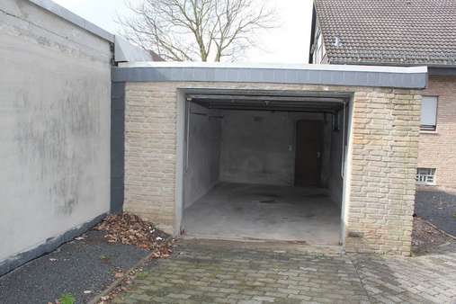 Garage - Einfamilienhaus in 59602 Rüthen mit 290m² kaufen