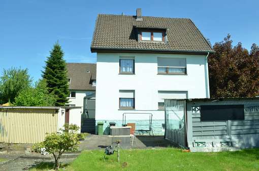 Rückansicht - Zweifamilienhaus in 37691 Boffzen mit 164m² kaufen