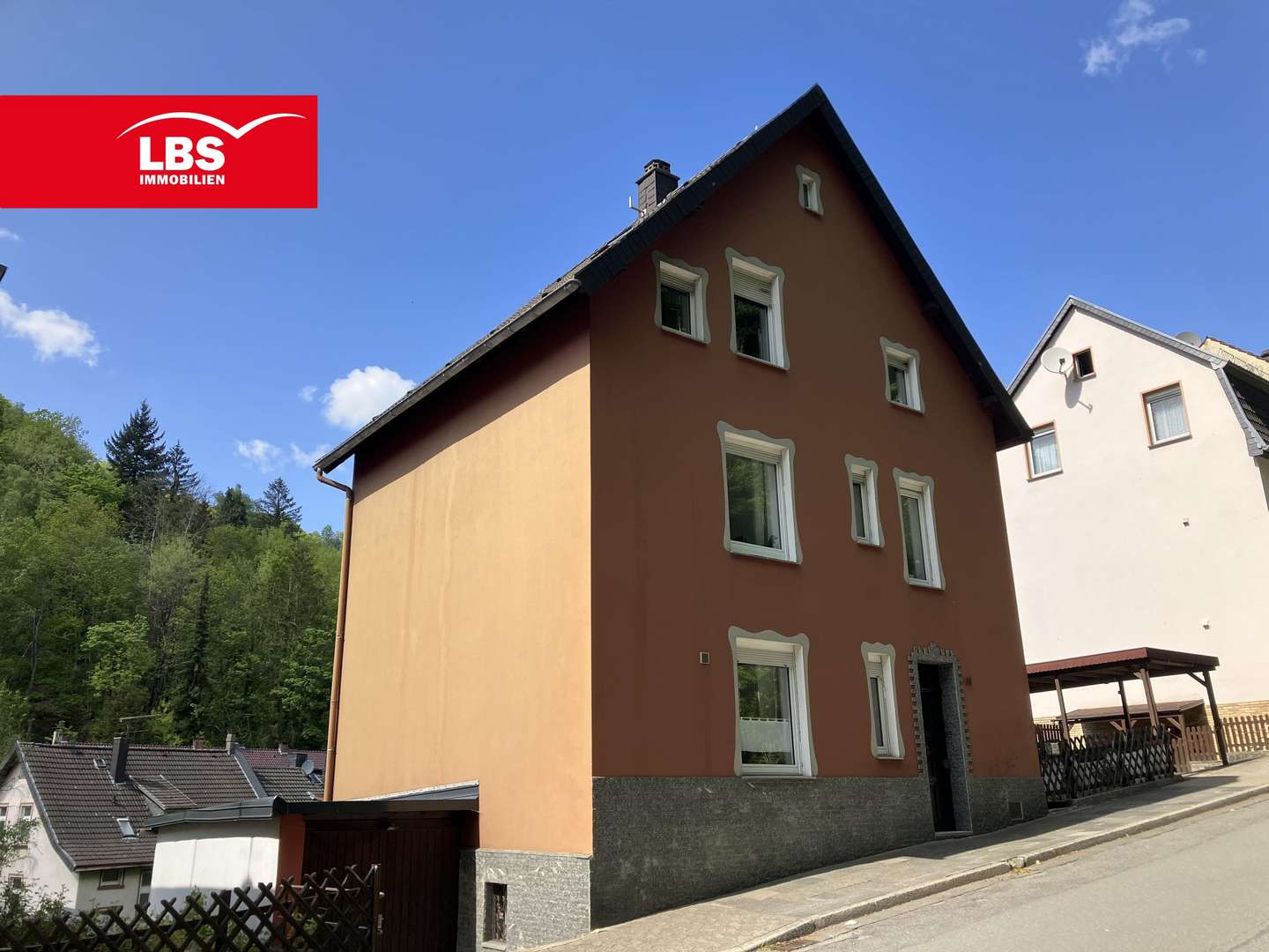 Vorderansicht - Einfamilienhaus in 58762 Altena mit 138m² kaufen
