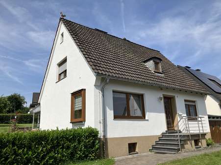 Vorderseite Vorderseite - Einfamilienhaus in 57439 Attendorn mit 119m² kaufen