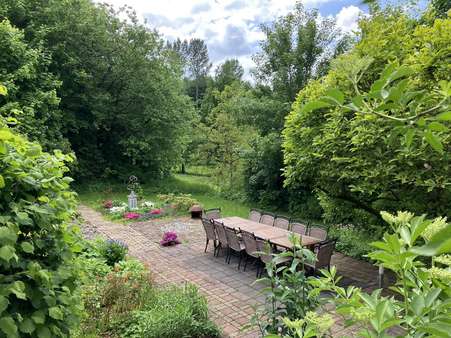 Gartenbereich - Zweifamilienhaus in 57399 Kirchhundem mit 341m² kaufen