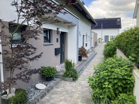 Eingangsbereich - Doppelhaushälfte in 58706 Menden mit 115m² kaufen