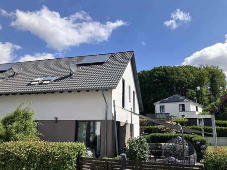 Rückseite - Doppelhaushälfte in 58706 Menden mit 115m² kaufen
