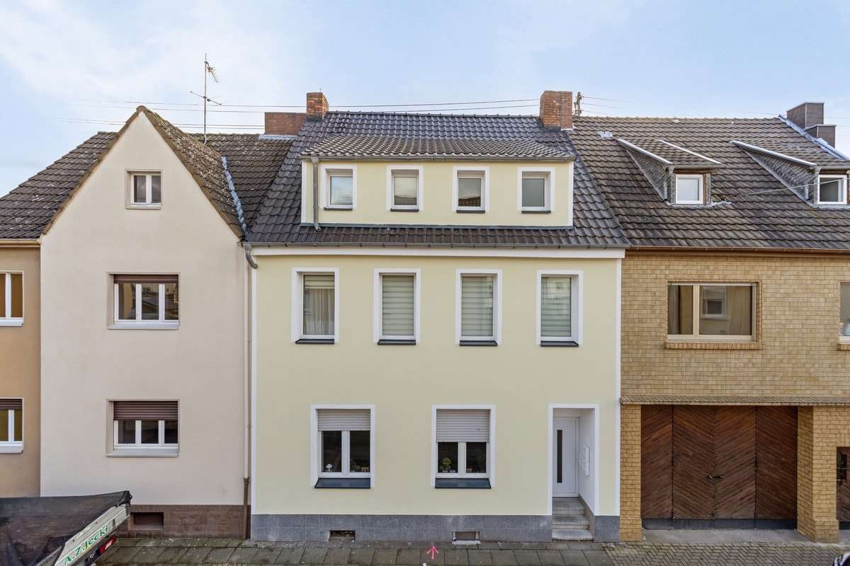 Außen - Mehrfamilienhaus in 53842 Troisdorf mit 181m² kaufen