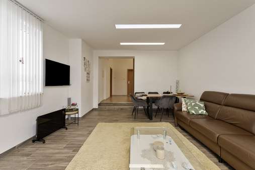 Zimmer EG - Mehrfamilienhaus in 53842 Troisdorf mit 181m² kaufen