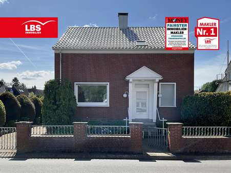 Vorderansicht - Einfamilienhaus in 44319 Dortmund mit 145m² kaufen