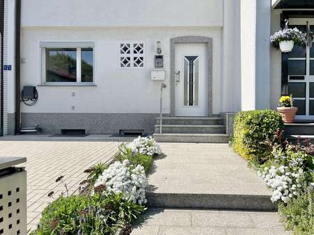 Eingangsbereich - Reihenmittelhaus in 44309 Dortmund mit 104m² kaufen
