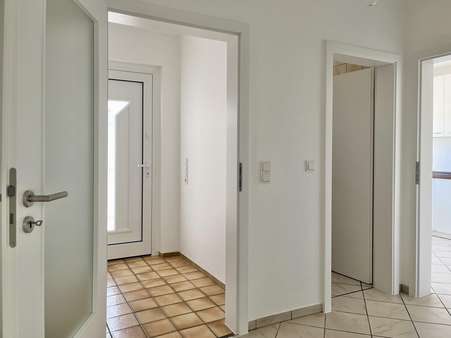 Diele/Eingangsbereich - Reihenmittelhaus in 44309 Dortmund mit 104m² kaufen