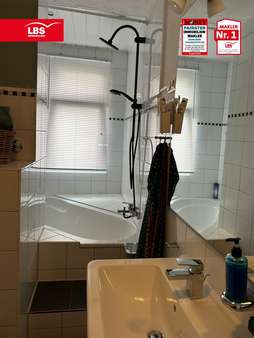 Bad - Mehrfamilienhaus in 44581 Castrop-Rauxel mit 252m² als Kapitalanlage kaufen