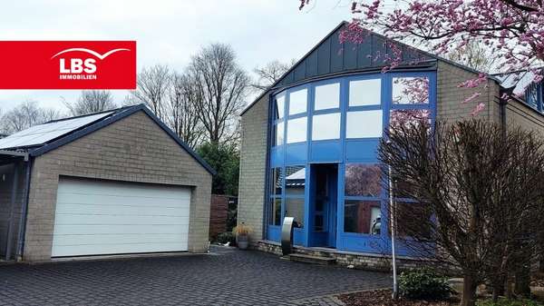 Eingang und Garage - Einfamilienhaus in 59192 Bergkamen mit 175m² kaufen