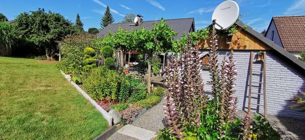 Bepflanzung Garten - Zweifamilienhaus in 45549 Sprockhövel mit 256m² günstig kaufen