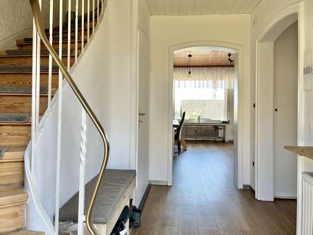 Flur Erdgeschoss - Doppelhaushälfte in 44267 Dortmund mit 209m² kaufen
