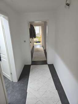 Flur - Erdgeschosswohnung in 50354 Hürth mit 105m² kaufen