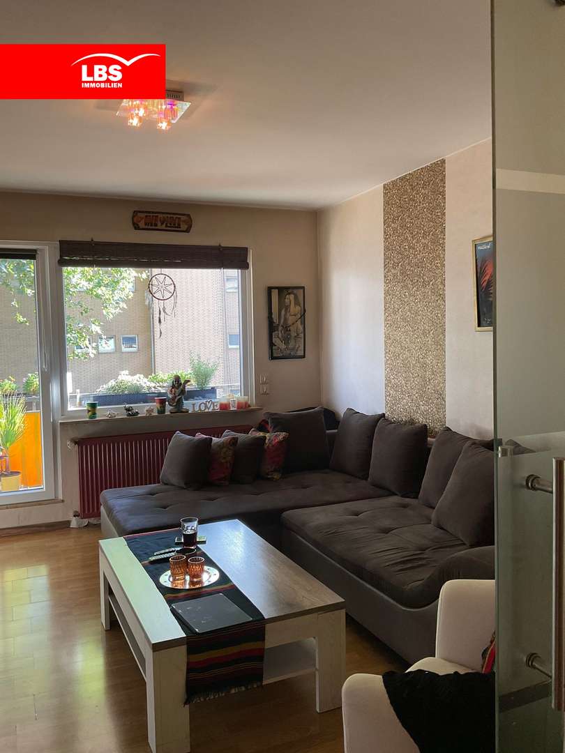 Wohnzimmer - Etagenwohnung in 40822 Mettmann mit 78m² günstig kaufen