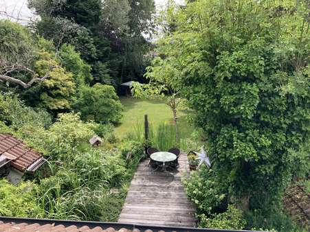 Blick vom Balkon in den Garten - Einfamilienhaus in 40883 Ratingen mit 249m² kaufen