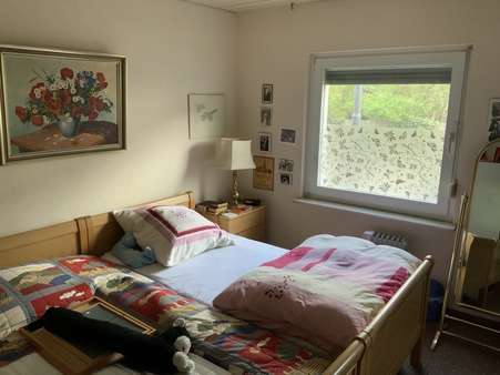 Schlafzimmer - Etagenwohnung in 51371 Leverkusen mit 67m² kaufen