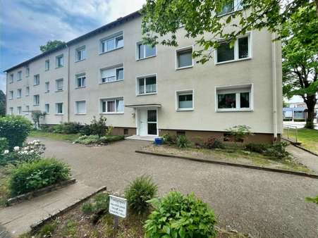 Außenansicht - Etagenwohnung in 33689 Bielefeld mit 81m² kaufen