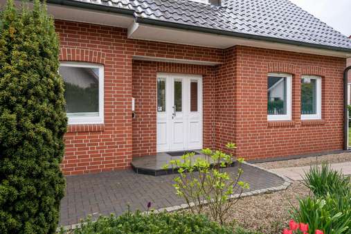 vorne Frontal - Einfamilienhaus in 49214 Bad Rothenfelde mit 148m² kaufen