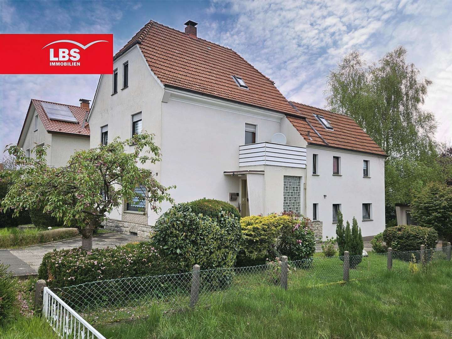 Strassenseite - Mehrfamilienhaus in 33818 Leopoldshöhe, Asemissen mit 240m² kaufen
