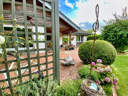 Terrasse - Bungalow in 33758 Schloß Holte-Stukenbrock mit 125m² kaufen